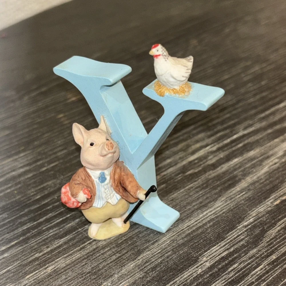 Peter Rabbit Alphabet Figurine Enesco 2005 Letter Y Pigling Bland A5017